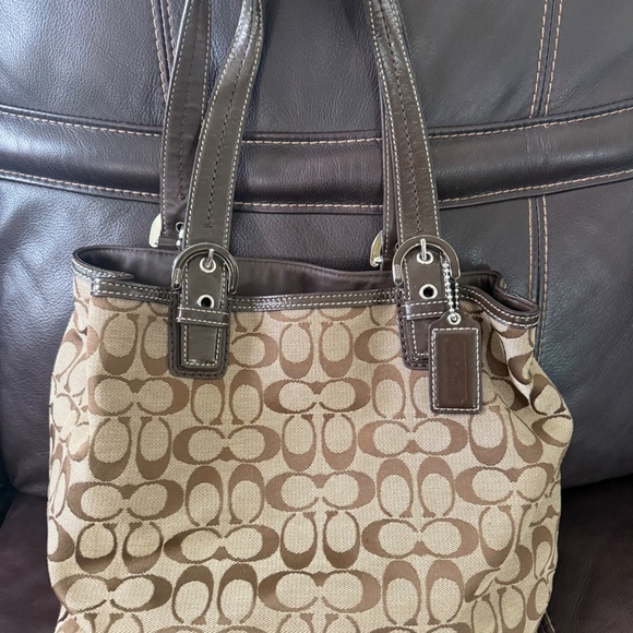 Vintage authentic Coach shoulder bag - Picture 3 of 11